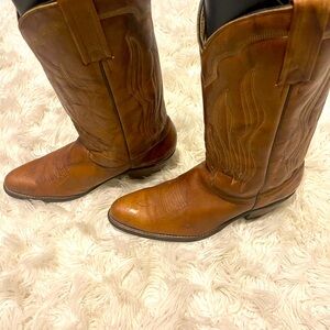 FRYE AND CO. Brown Leather Cowboy Boots